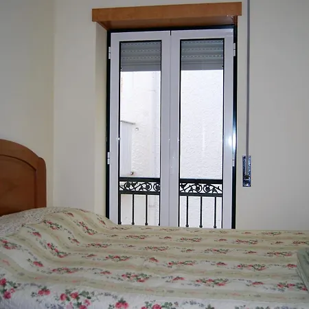 T2 Rua Dos Lavradores Apartment *